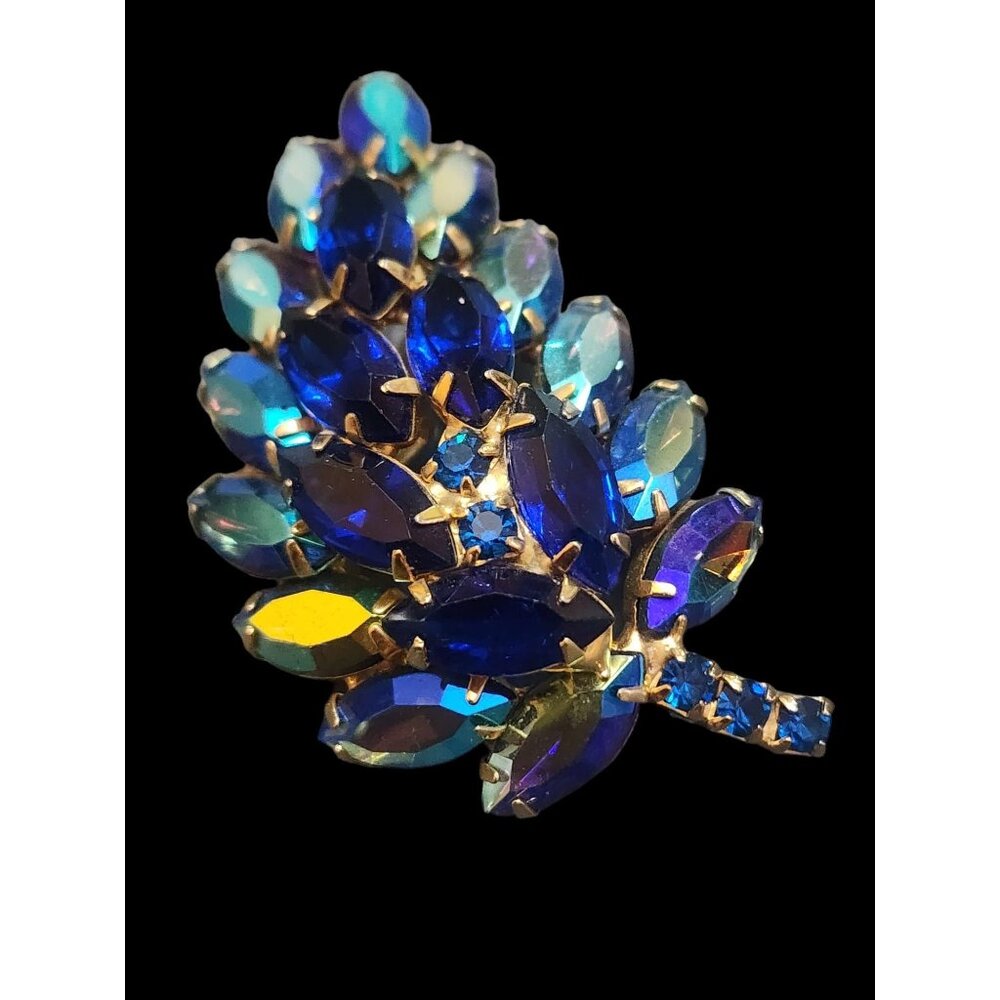 Vintage Pretty AB Blue Rhinestone Dimensional Brooch (A4777)